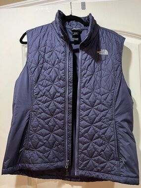 The North Face Women's Quilted Hybrid Vest - Dusty Purple